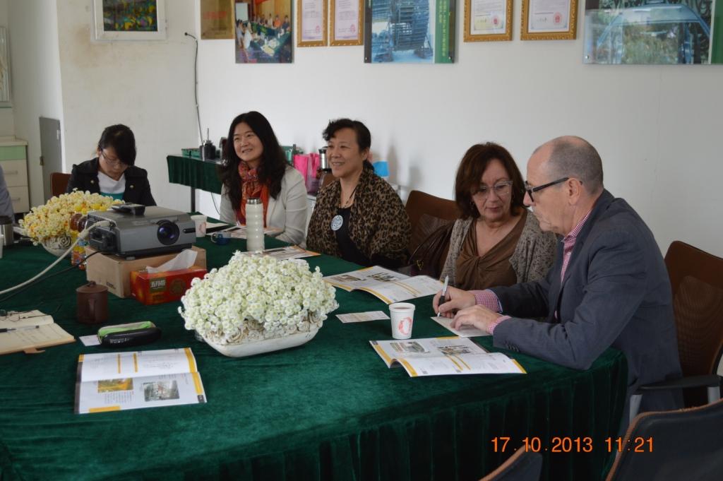 荷蘭L&H起重機有限公司、杭州龍盛機械有限公司來廠參觀交流