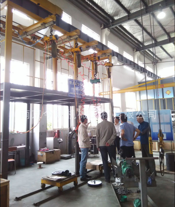 慶祝我司16T氣動葫蘆通過山東能源棗莊礦業(yè)（集團(tuán)）有限責(zé)任公司領(lǐng)導(dǎo)驗(yàn)收